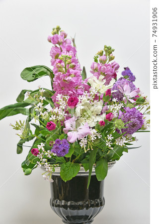 Flower arrangement spring image 74931906