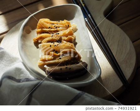 韓國傳統食品泡菜炒 74931921