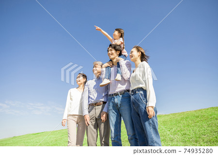 Three generations family image 74935280