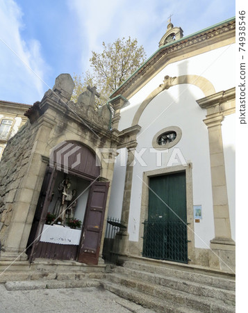 A small church in Guimaraes, Portugal 74938546