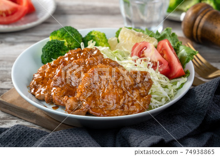 Pork Chop Fried Pork Chop Salad Dinner Plate Juicy pork chops トンテキ とんかつ トンカツ Pork Chop Fried Pork Chop Salad Dinner Plate Juicy pork chops トンテキ とんかつ トンカツ 74938865