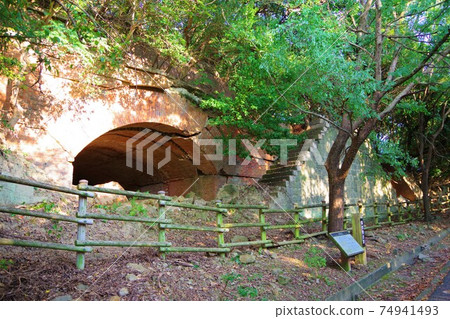 Sumoto City, Hyogo Prefecture Yura Fortress 4th Gundai Remains 74941493