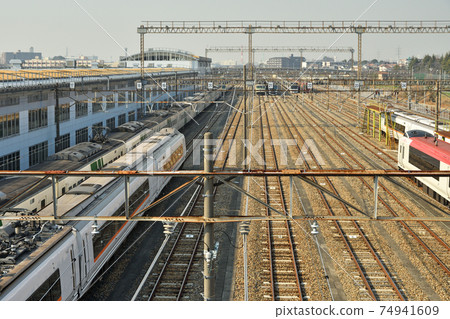 鐵路JR東：戶田宮火車站E259系列，651系列，185系列 74941609