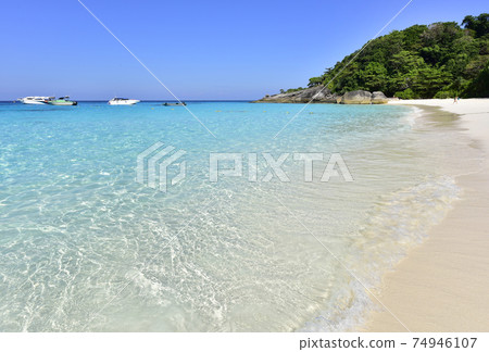 Beautiful beach Koh Miang island No.4 in Mu Ko Similan National Park, Phang Nga, Thailand 74946107