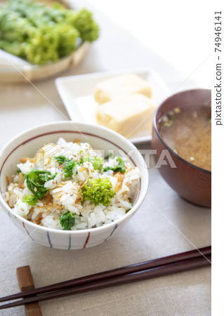 Japanese breakfast: mixed rice with rape blossoms, miso soup and omelet Japanese breakfast: mixed rice with rape blossoms, miso soup and omelet 74946141