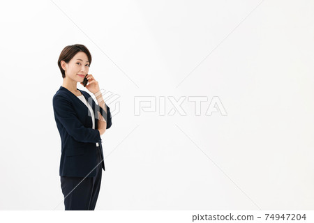 女商人智能手機圖像 女商人智能手機圖像 74947204