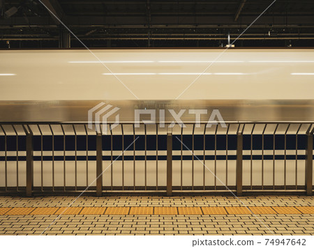 [Transportation] Shinkansen passing by Railway 74947642