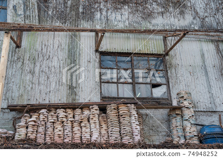 Photographed in Shigaraki Town, a pottery town in Koka City, Shiga Prefecture 74948252
