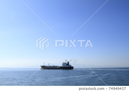 從大牟田市三池港出發的油輪 74949437