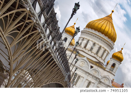 Patriarshy Bridge and Cathedral of Christ the Saviour 74951105