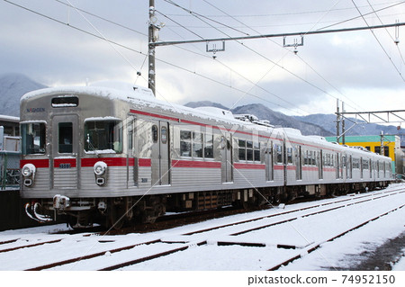 Nagano Electric Railway 3500 series in winter Nagano Electric Railway 3500 series in winter 74952150