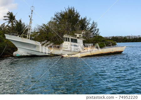 Sunken ship Sunken ship 74952220