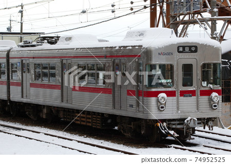 Nagano Electric Railway 3500 series in winter Nagano Electric Railway 3500 series in winter 74952525