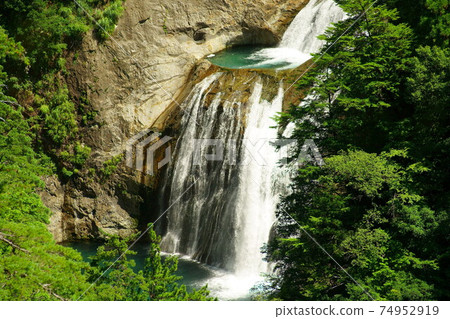 Fudo Nanae Falls (Fudo Nanae Falls) (Maekiki, Shimokitayama Village, Yoshino District, Nara Prefecture, Japan's Top 100 Waterfalls, in Yoshino-Kumano National Park) 74952919