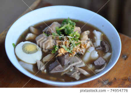 noodles, Chinese noodles or pork noodles 74954776