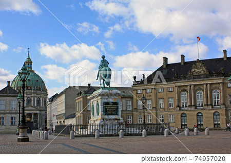 Amalienborg Slotsplads, Copenhagen Denmark Amalienborg Slotsplads, Copenhagen Denmark 74957020