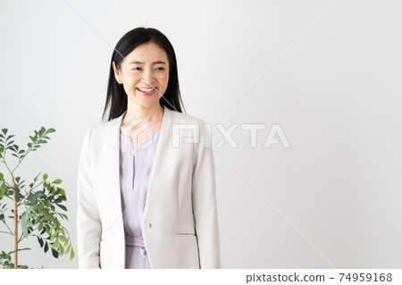 中年婦女 74959168