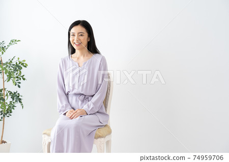 中年婦女 74959706