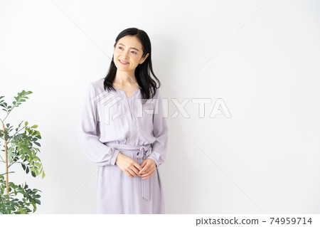 中年婦女 74959714