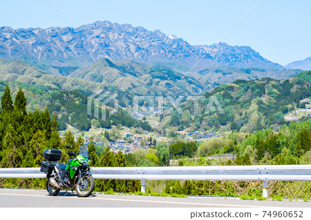 Touring (View of Mt. Togakushi from Kinasa, May) 74960652