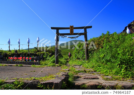 100 famous mountains in Japan, summer moon mountain Nakanomiya 74964187
