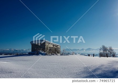 Gallery buried in snow (Biei-cho, Hokkaido) Gallery buried in snow (Biei-cho, Hokkaido) 74965715