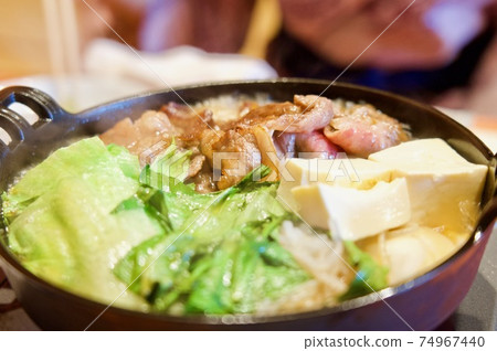 Kansai style sukiyaki Kansai style sukiyaki 74967440