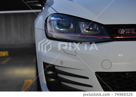 汽車大燈 74968326