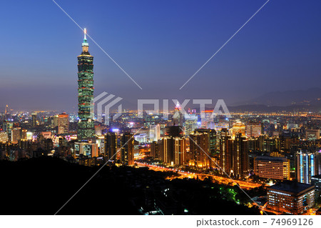 台北市,101大樓,101,台北101大樓,高樓大廈,摩天樓,城市,都市,台北市夜景,象山,夕陽,黃 台北市,101大樓,101,台北101大樓,高樓大廈,摩天樓,城市,都市,台北市夜景,象山,夕陽,黃 74969126