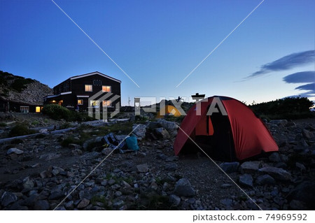 Daitenso and tent in the morning 74969592
