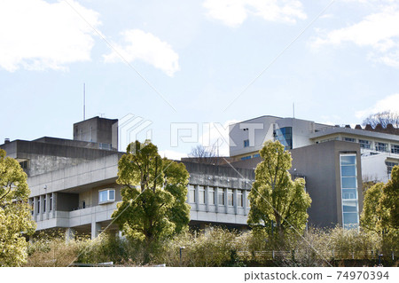 多摩美術大學 多摩美術大學 74970394