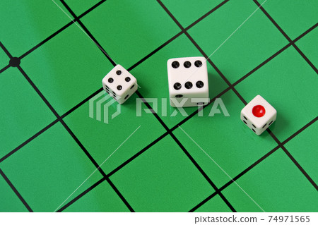 骰子，奧賽羅，棋盤，廣場，廣場，遊戲，娛樂，數字，賭博，賭博，賭場，骰子 74971565
