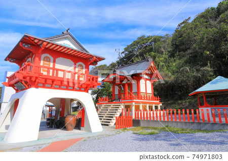 [鹿兒島縣]長崎鼻子燈塔公園的龍宮神社 74971803