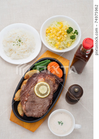 沖繩牛排套餐 74975962