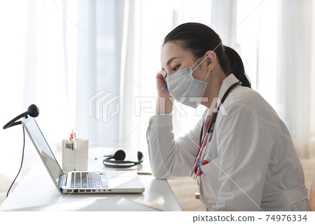 女兒女醫生 74976334