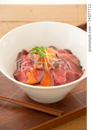 Roast beef bowl Roast beef bowl 74977713