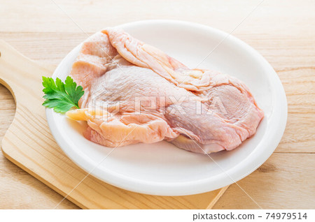 Domestic chicken thigh Domestic chicken thigh 74979514