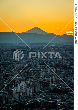 Mt. Fuji evening view from Sunshine 60 Mt. Fuji evening view from Sunshine 60 74979801