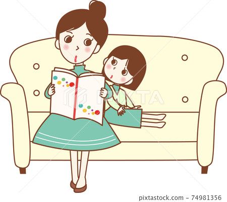 家長和孩子閱讀圖畫書。 74981356