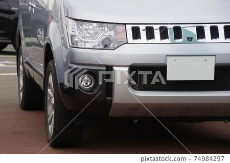 Car image Mitsubishi Delica D: 5 front part 74984297