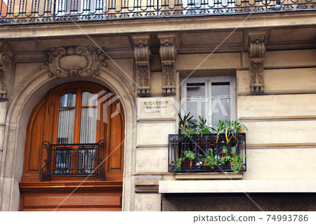 Parisian residential balcony landscape 74993786