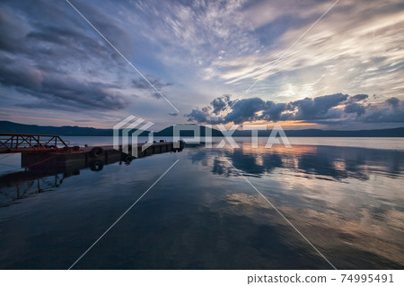 Dynamic evening view of Lake Towada Dynamic evening view of Lake Towada 74995491