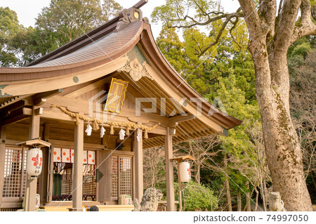 Kamado Shrine Main Hall / Worship Hall [Dazaifu City, Fukuoka Prefecture] 74997050