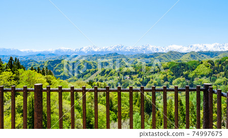 小川村/阿爾卑斯山觀景台(春季) 小川村/阿爾卑斯山觀景台(春季) 74997675