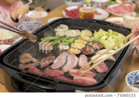 Yakiniku at home with family 75000155