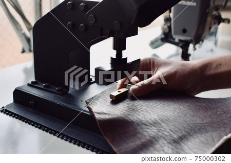 Engraving Engraving 75000302