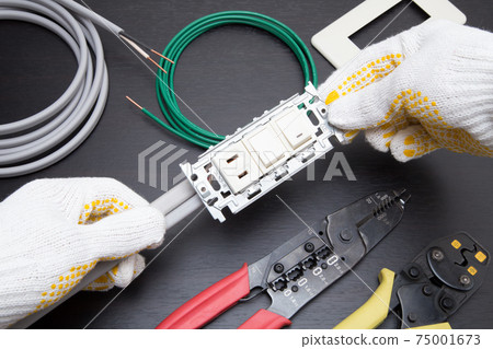 Image of electrical work Image of switch and outlet work Image of electrical work Image of switch and outlet work 75001673