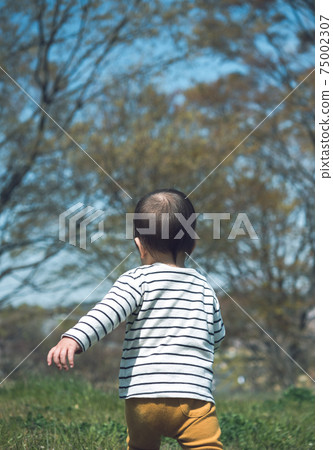 Spring outing 75002307