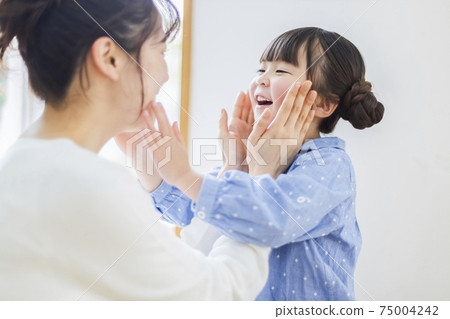 父母和孩子的親屬關係 75004242