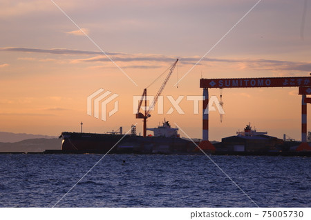 Sumitomo Heavy Industries Marine Engineering Co., Ltd. Dog Construction Merchant Ship Maintenance Afternoon Tokyo Bay Tanker Sumitomo Heavy Industries Marine Engineering Co., Ltd. Dog Construction Merchant Ship Maintenance Afternoon Tokyo Bay Tanker 75005730